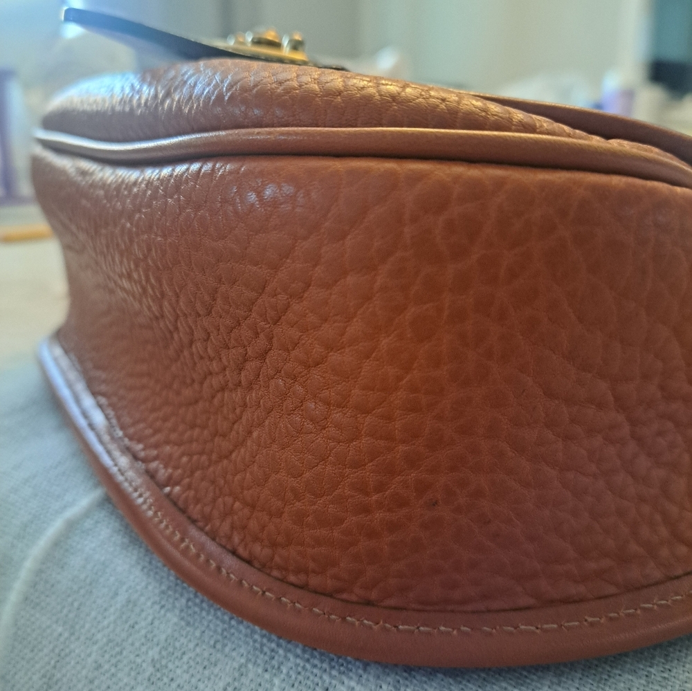 Dooney & Bourke RARE Vintage AWL All Weather Leather Calgary Saddle Bag - Picture 8 of 10